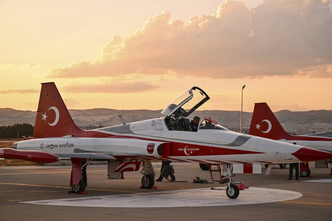 Türk Yıldızları’ndan 30 Ağustos’ta Anıtkabir’de saygı uçuşu - Resim: 44